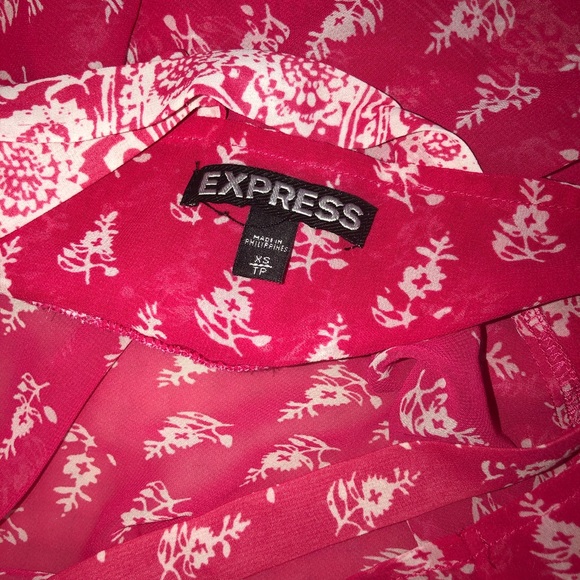 Express pink flower tank top - Picture 3 of 3